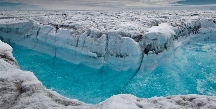 A "panic button" for Earth has been discovered in the Arctic: it's warming seven times faster than the rest of the planet (video).